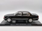 BMW E32 730i (1992) - MCG - 1:18 1/18 model auta