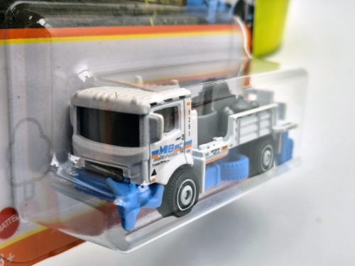 Road Stripe King - 2021 60/100 - blistery -  Matchbox - 1:64