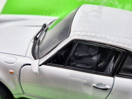 Porsche 964 turbo (2009) - biela -  Welly - 1:24