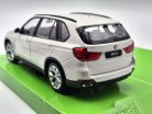 BMW X5 (2015) - biela -  Welly - 1:24