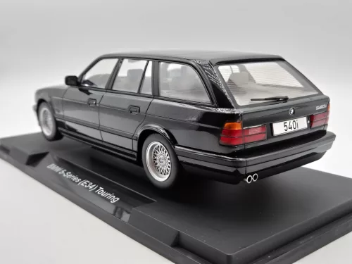 BMW E34 540i Touring -  MCG - 1:18 1/18 model auta
