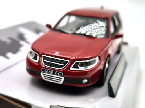 Saab 9.5 combi (1998) - červená -  Cararama - 1:43