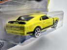 Ford Mustang Boss 302 (2013) - žltá/čierna -  Maisto - 1:64