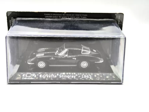 Chevrolet Corvette Stingray (1963) - čierna