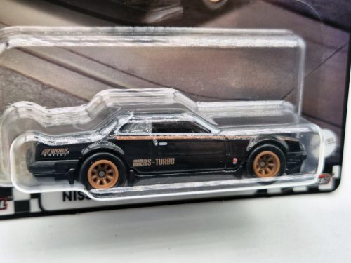 Hot Wheels Premium - Boulevard - Nissan Skyline RS (KDR30) -  Hot Wheels - 1:64