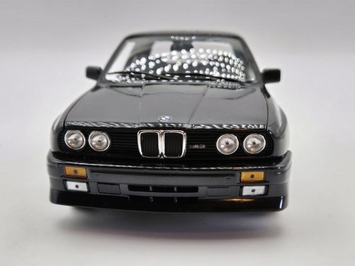 BMW E30 M3 - Minichamps - 1:18  - použitá