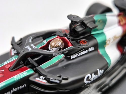 Alfa Romeo C43 F1 #77 (2023) - Monza Italy GP - Valtteri Bottas - s postavičkou pilota -  Bburago - 1:43