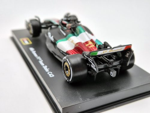Alfa Romeo C43 F1 #77 (2023) - Monza Italy GP - Valtteri Bottas - s postavičkou pilota -  Bburago - 1:43