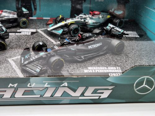 Mercedes GP set F1 modelov áut - 2023 W14 Lewis Hamilton - 2023 W14 George Russel - 2022 W13 Lewis Hamilton - 2021 W12 Lewis Hamilton -  Bburago -1:43