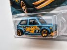Hot Wheels Pearl & Chrome (2023) - Custom Honda N600 (1970) -  Hot Wheels - 1:64