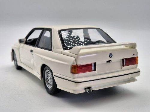 BMW E30 M3 (1987) -  Minichamps - 1:18