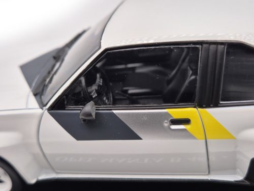 Opel Manta B 400 - Edicola - 1:24