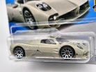 Pagani Utopia - HW Exotics 5/10 - 205/250 -  Hot Wheels - 1:64