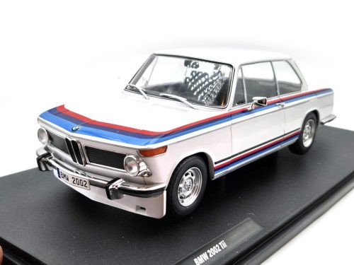 BMW 2002tii turbo (1971) -  Solido - 1:18