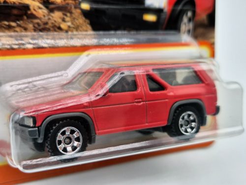 Nissan Pathfinder (1985) - 54/100 - blistery -  Matchbox - 1:64