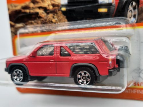 Nissan Pathfinder (1985) - 54/100 - blistery -  Matchbox - 1:64