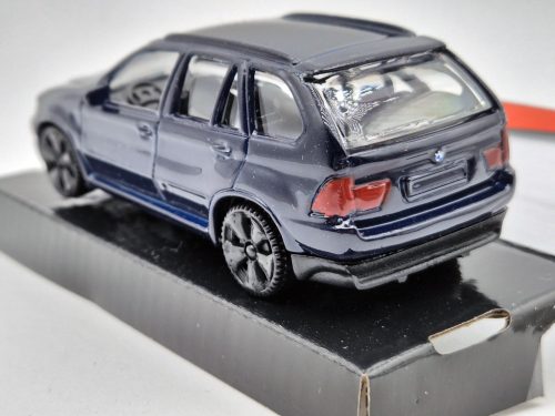 BMW X5 E53 -  Motor Max - 1:43