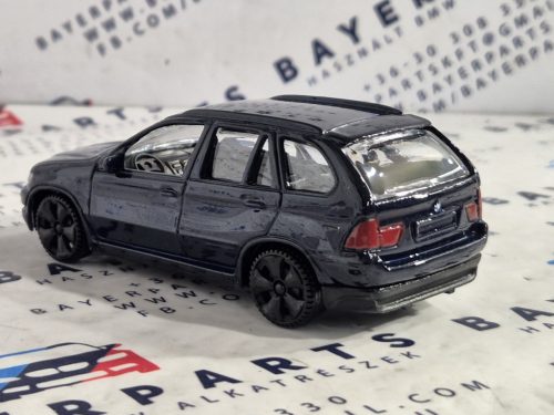 BMW X5 E53 -  Motor Max - 1:43
