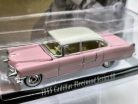 Cadillac Fleetwood Series 60 (1955) - Elvis Presley - ružová/biela -  Greenlight - 1:64