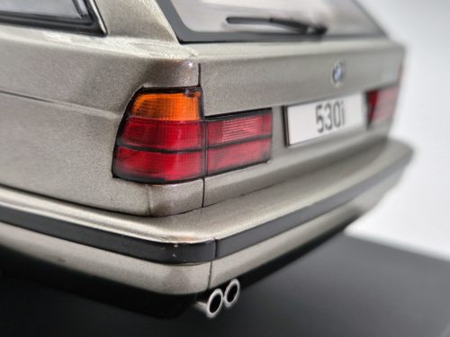 BMW E34 (1991) Touring -  MCG - 1:18