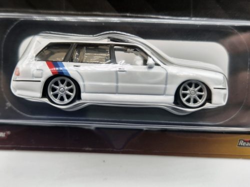 Hot Wheels Elite 64 BMW 318i Touring (1990) -  Hot Wheels - 1:64