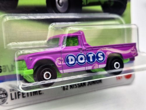 Matchbox Candy - '62 Nissan Junior - 1/6 - s dlhou kartou -  Matchbox - 1:64