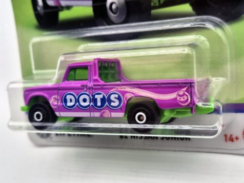 Matchbox Candy - '62 Nissan Junior - 1/6 - s dlhou kartou -  Matchbox - 1:64