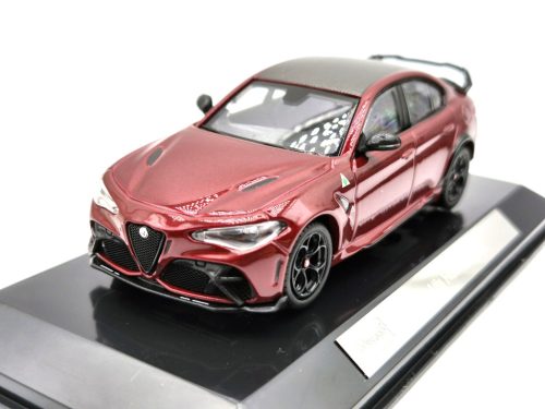 Alfa Romeo Giulia GTAM (2020) - s vitrínou -  Bburago - 1:43