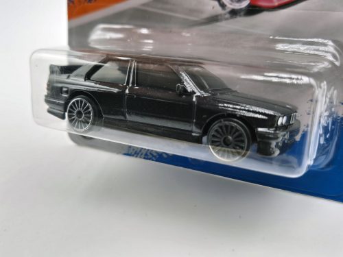 BMW E30 M3 (1988) -  Maisto - 1:64