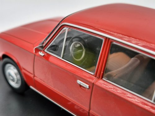 Lada 2101 1200 (1970) - červená -  Hachette - 1:24