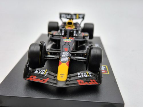Red Bull RB20 F1 #1 (2024) - Max Verstappen - s postavičkou pilota -  Bburago - 1:43