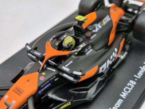 McLaren MCL38 F1 #4 (2024) - Lando Norris - s postavičkou pilota -  Bburago - 1:43