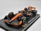 McLaren MCL38 F1 #81 (2024) - Oscar Piastri - s postavičkou pilota -  Bburago - 1:43