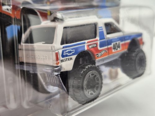Hot Wheels Chevy Blazer 4x4- HW Dirt  3/10 - 81/250 -  Hot Wheels - 1:64