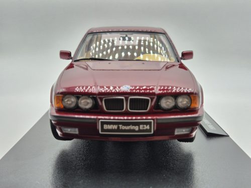 BMW E34 Touring (1996) - bordová -  Triple9 - 1:18