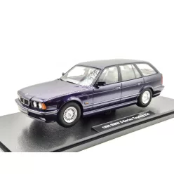 BMW E34 Touring (1996) - fialové -  Triple9 - 1:18