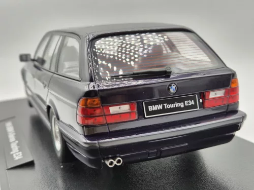 BMW E34 Touring (1996) - fialové -  Triple9 - 1:18
