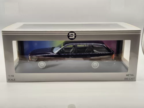 BMW E34 Touring (1996) - fialové -  Triple9 - 1:18