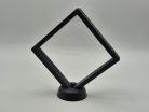 Plávajúci vitrínový rám / úložný box – stčervenáný – 14x14 cm – pre 1:64 modely áut