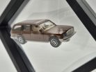 Plávajúci vitrínový rám / úložný box – stčervenáný – 14x14 cm – pre 1:64 modely áut