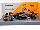 McLaren MCL38 F1 #81 (2024) - Oscar Piastri - s postavičkou pilota -  Bburago - 1:24