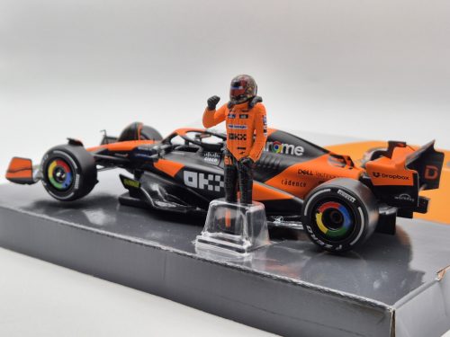 McLaren MCL38 F1 #81 (2024) - Oscar Piastri - s postavičkou pilota -  Bburago - 1:24