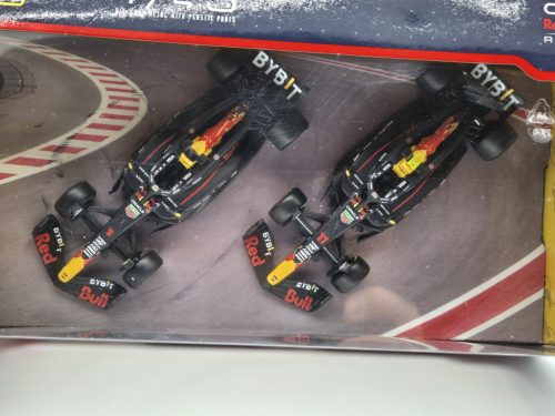 Red Bull RB20 set F1 modelov áut (2024) - #1 Max Verstappen - #11 Sergio Perez -  Bburago - 1:43