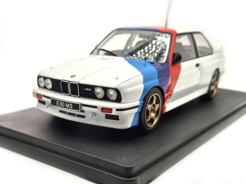 BMW E30 M3 (1989) -  Whitebox - 1:24