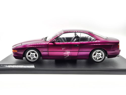 BMW E31 850 CSi (1992) - fialové -  Solido - 1:18