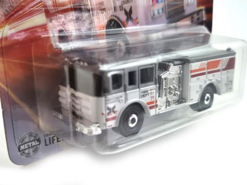 Pierce Arrow XT Fire Engine / Camion de Pompiers - hasičské auto - 104/125 -  Matchbox - 1:64