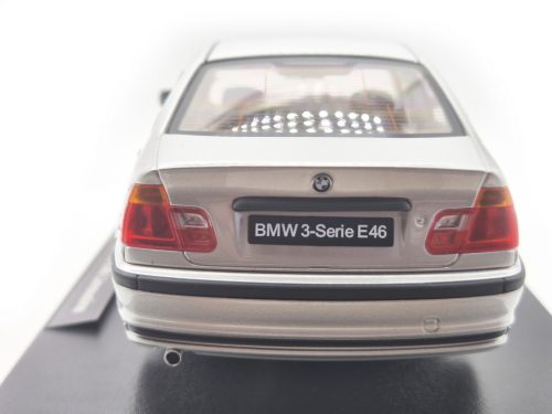BMW E46 sedan (1999) - striebro -  KK-Scale - 1:18