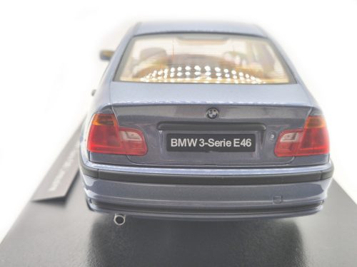 BMW E46 sedan (1999) - modrý - KK-Scale - 1:18