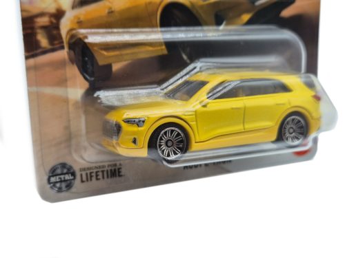 Audi E-Tron - 98/125 -  blistery -  Matchbox - 1:64