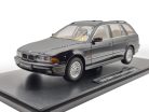 BMW E39 Touring (1998) – čierny – Triple9 – model 1:18